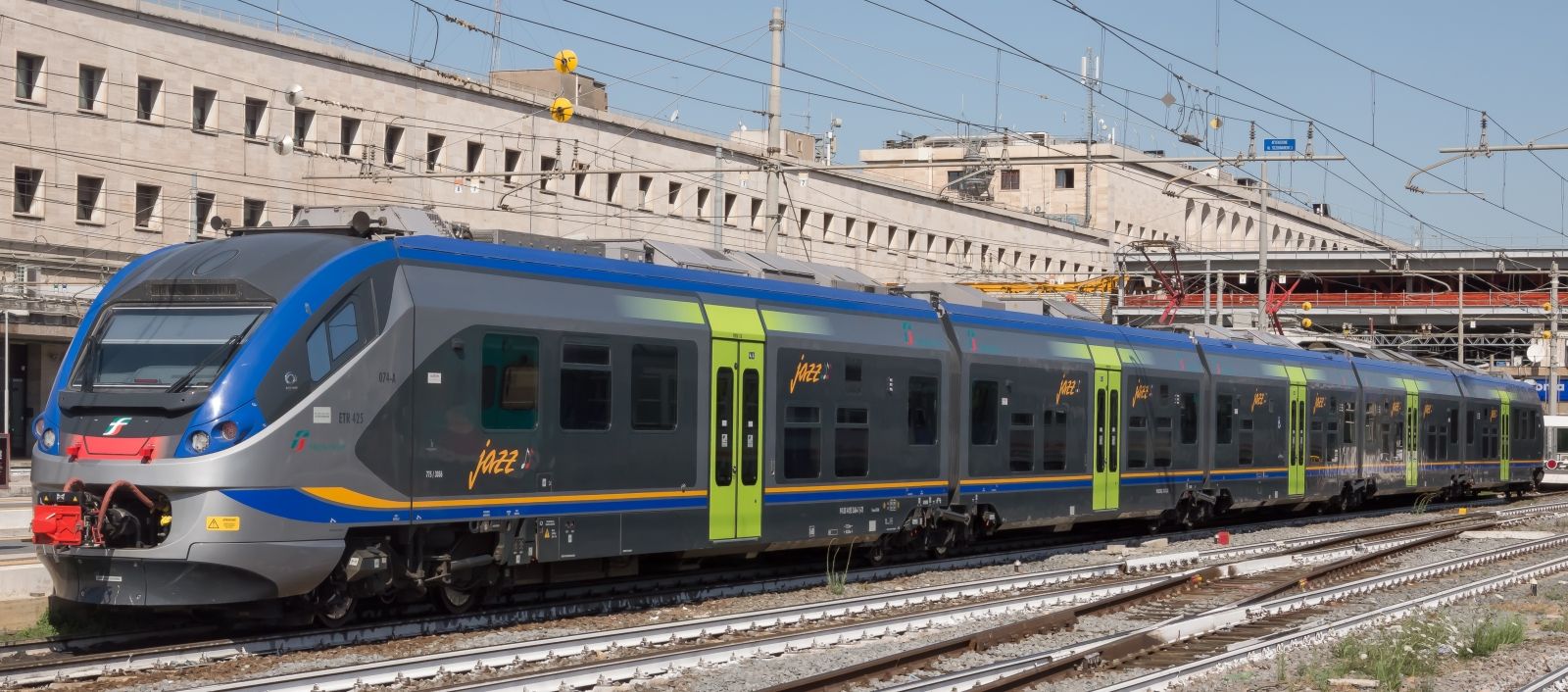 Fünfteiliger ETR.425 im Juli 2010 in Rom