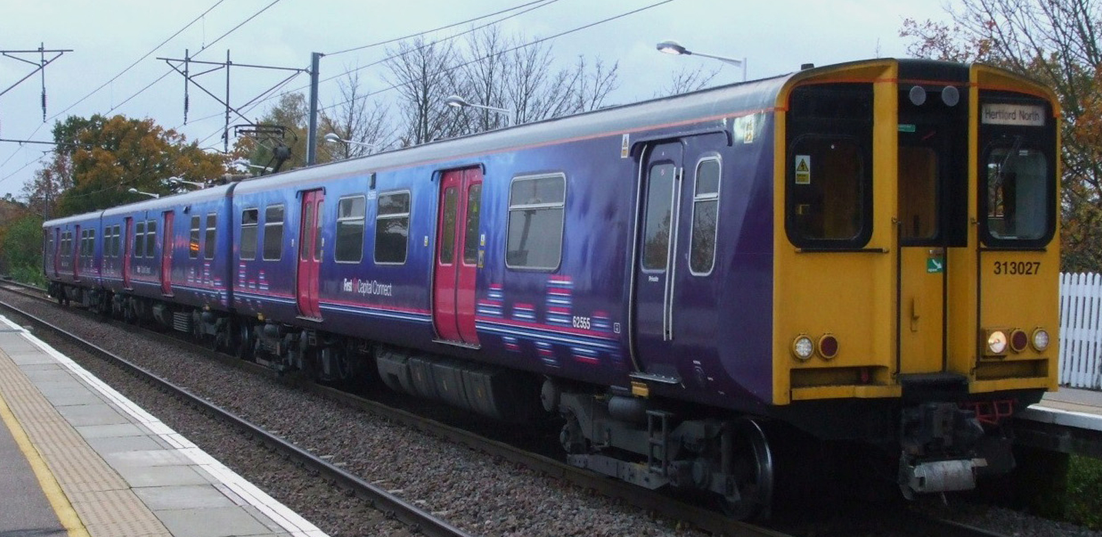 First Capital Connect 313027 in February 2010 at Grange Park station