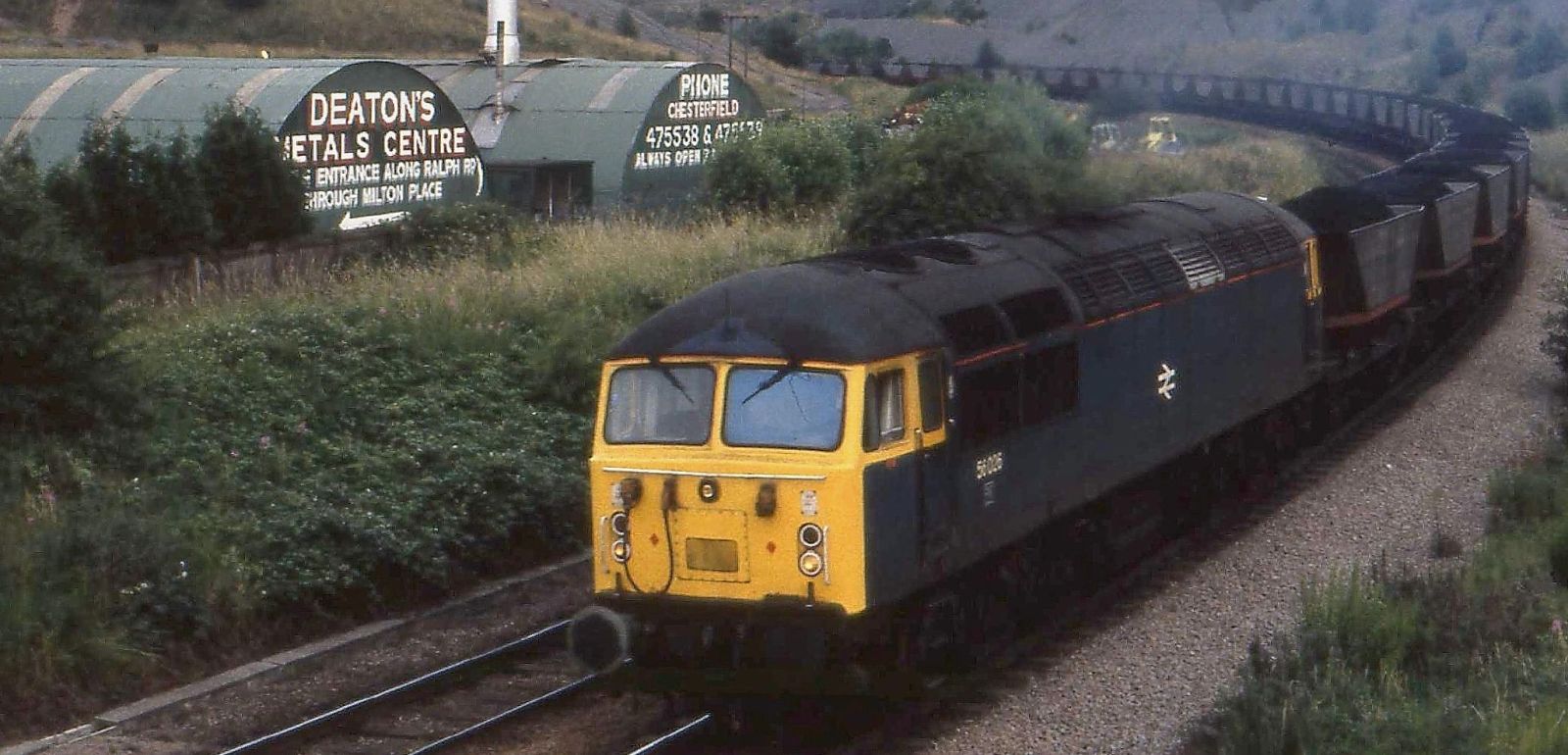 56026 mit einem  Kohlezug bei Poolsbrook