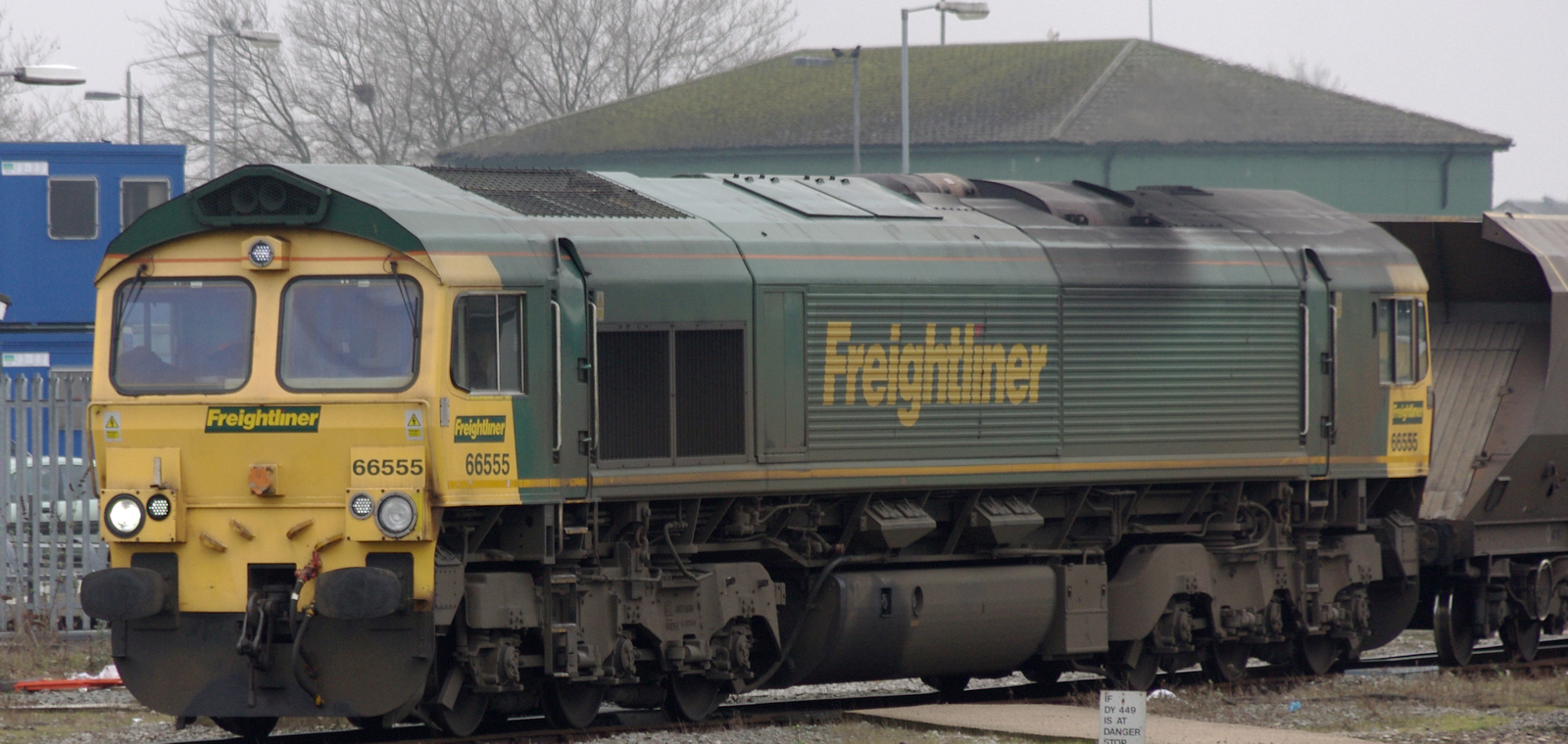 Freightliner 66555 in February 2011 at the Bombardier depot in Derby