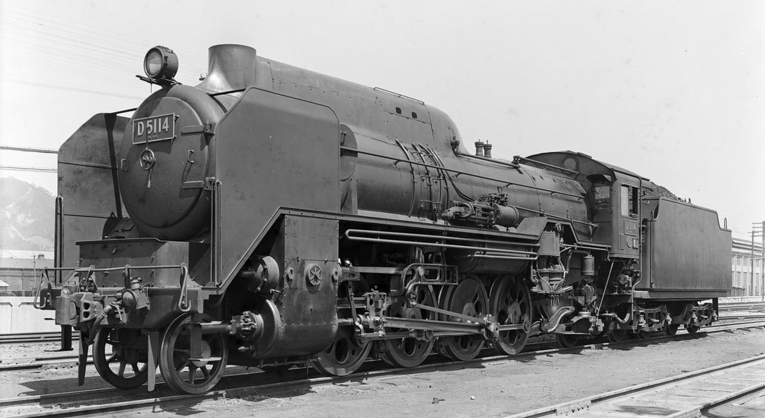 D51 14 in March 1937 at Takatori