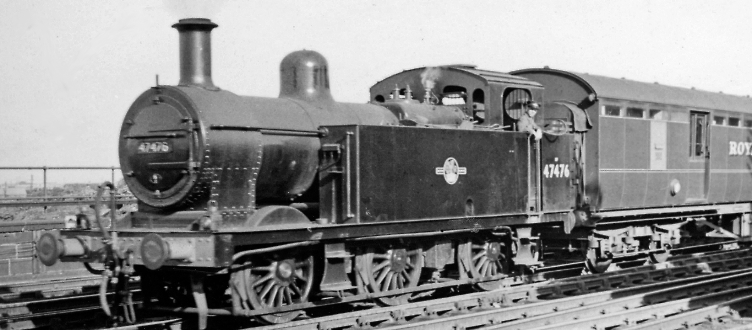 British Railways No. 47476 in June 1957 in front of a mail train