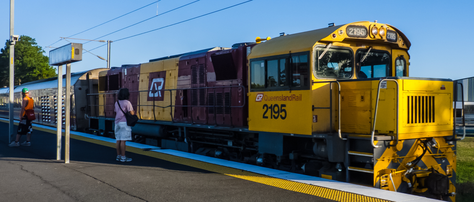 No. 2195 in April 2016 with the “Spirit of the Outback” in Geebung, Queensland
