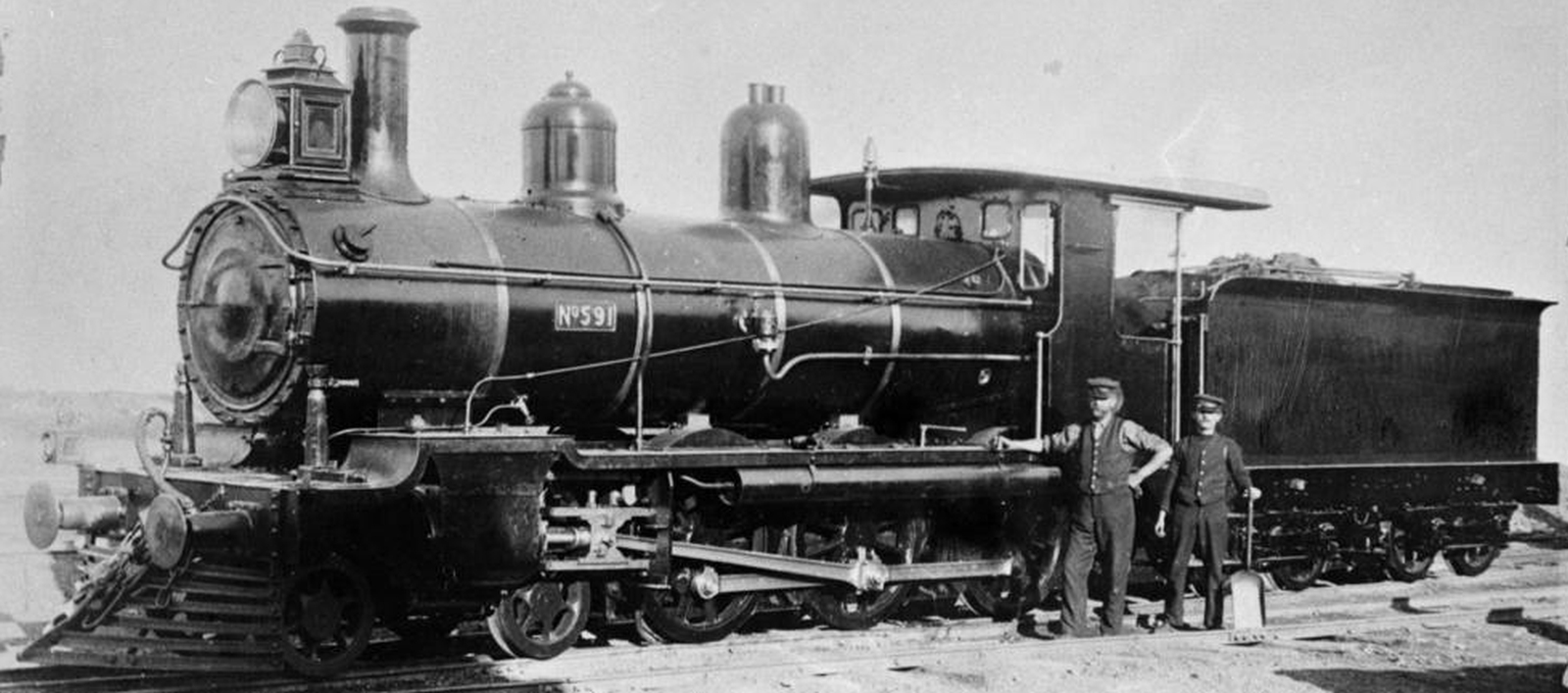 No. 591 in 1912 with crew