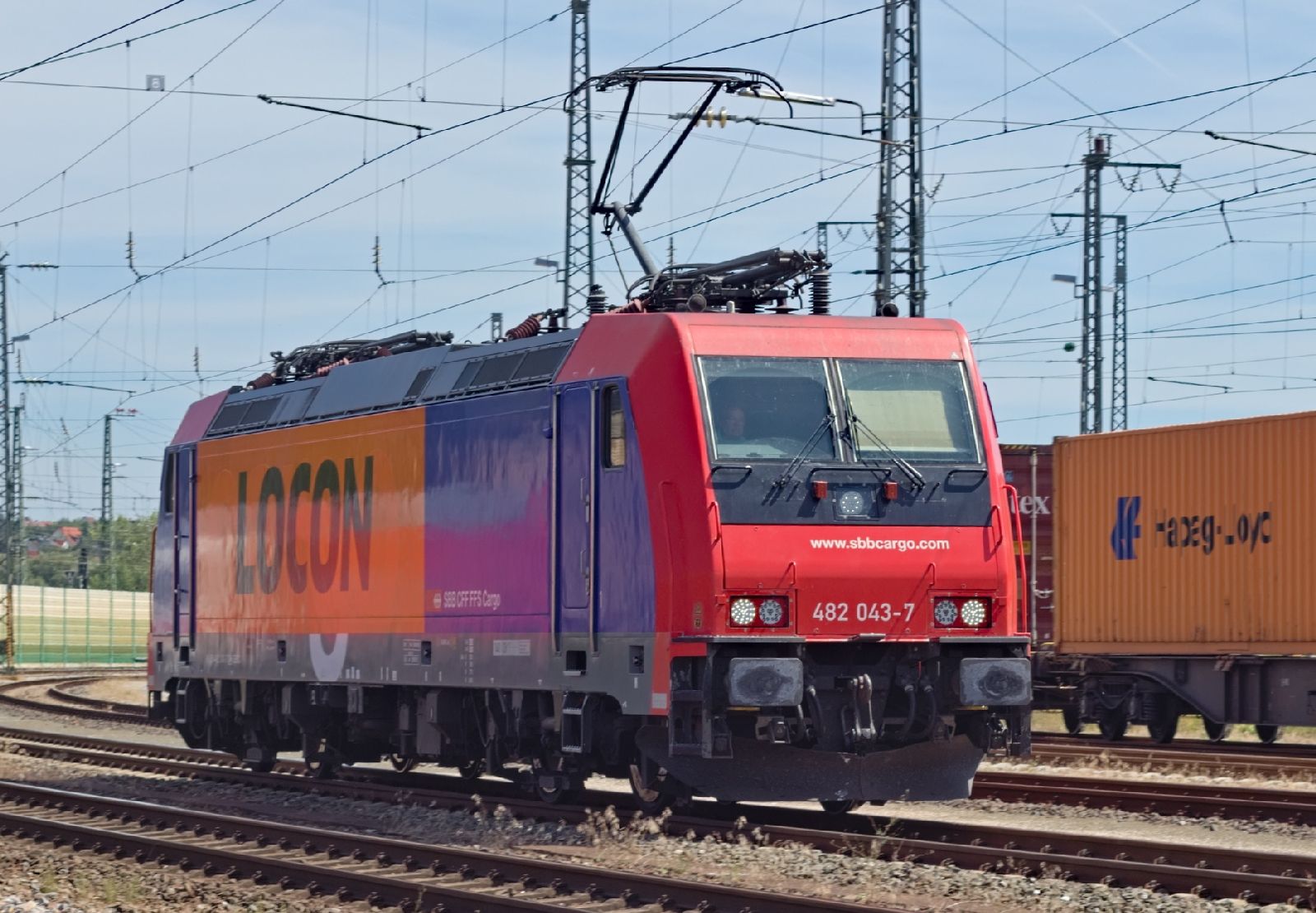 F140AC2 als SBB Re 482 043 im August 2019 in Ansbach
