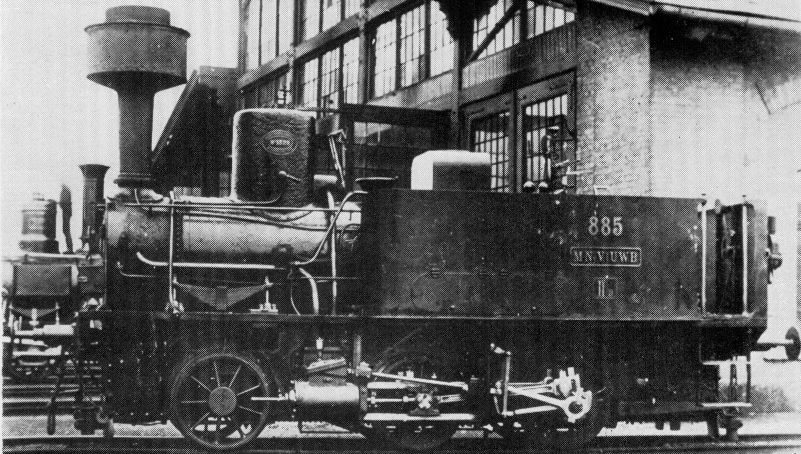 No. 885 before the rebuild with a 2-4-0T wheel arrangement