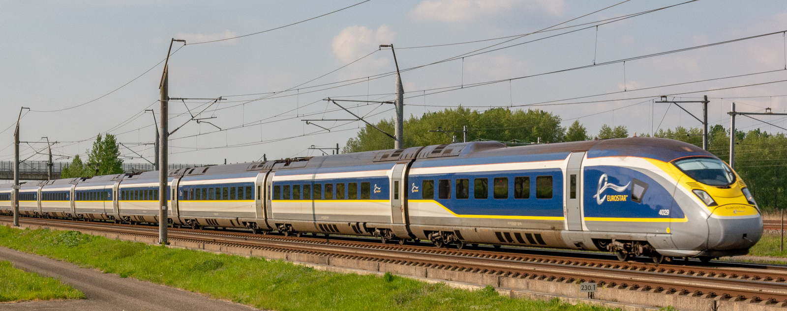 Eurostar 320 in April 2019 at Lage Zwaluwe, The Netherlands