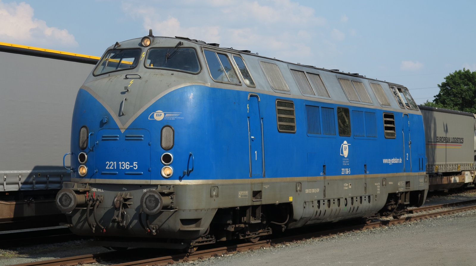 221 136 of Eisenbahngesellschaft Potsdam May 2018 on the Braunschweig port railway