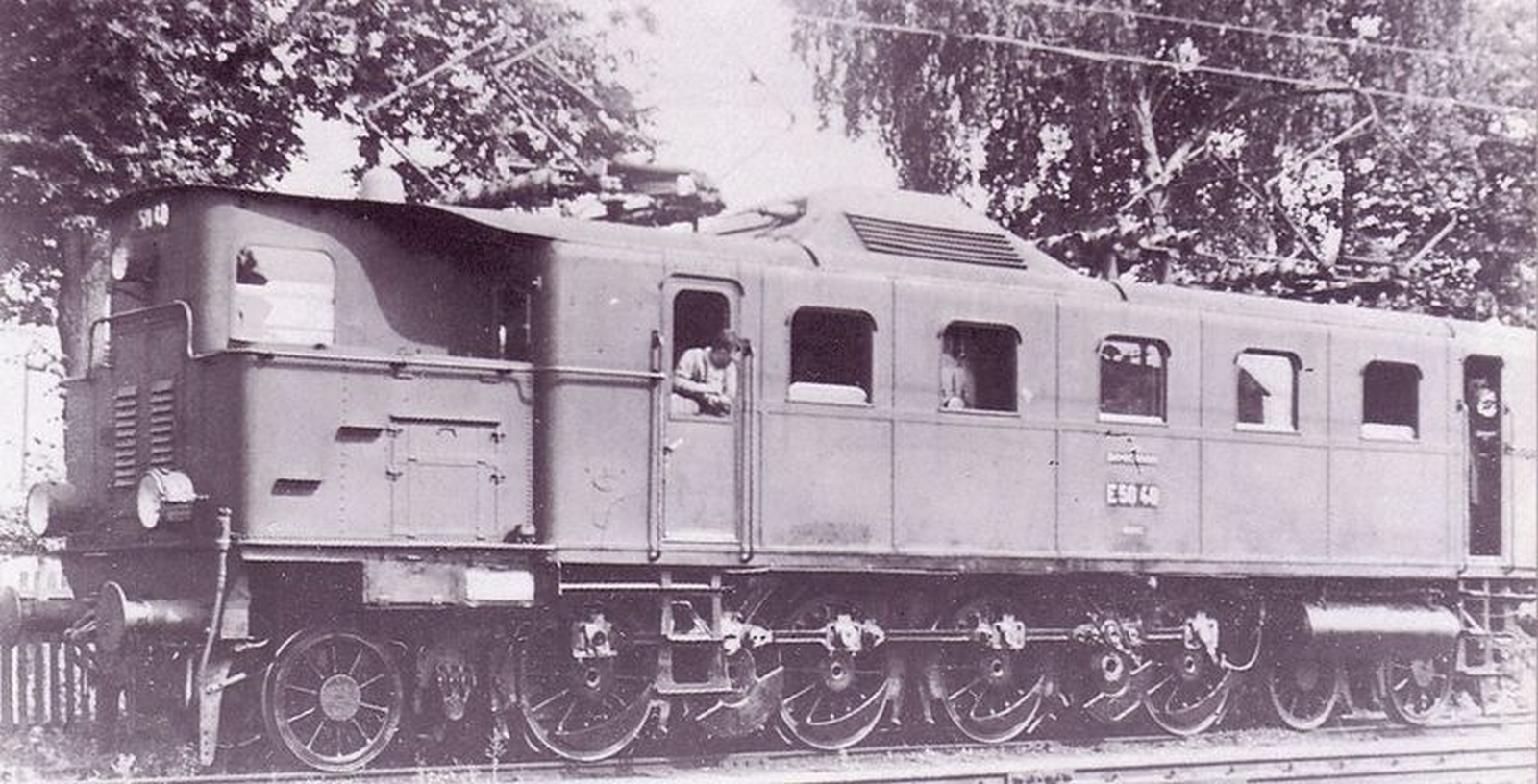 E 50 40 around 1935